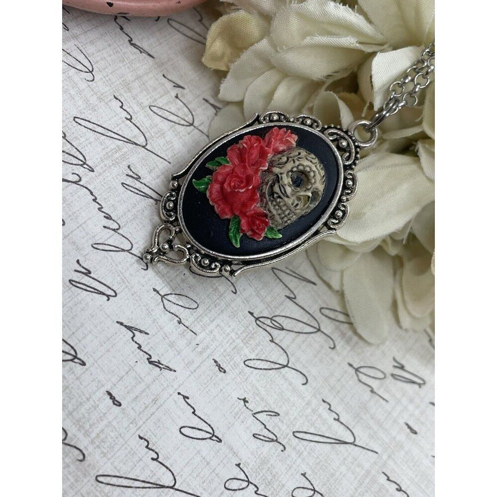 Slvr Sugar Skull Gothic Rose Heart Wedding Party Jewelry Birthday Necklace Cameo 19$